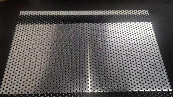 διατρυπημένο αργίλιο φύλλο AA1060, AA1100, AA3003 0.8mm γραπτό